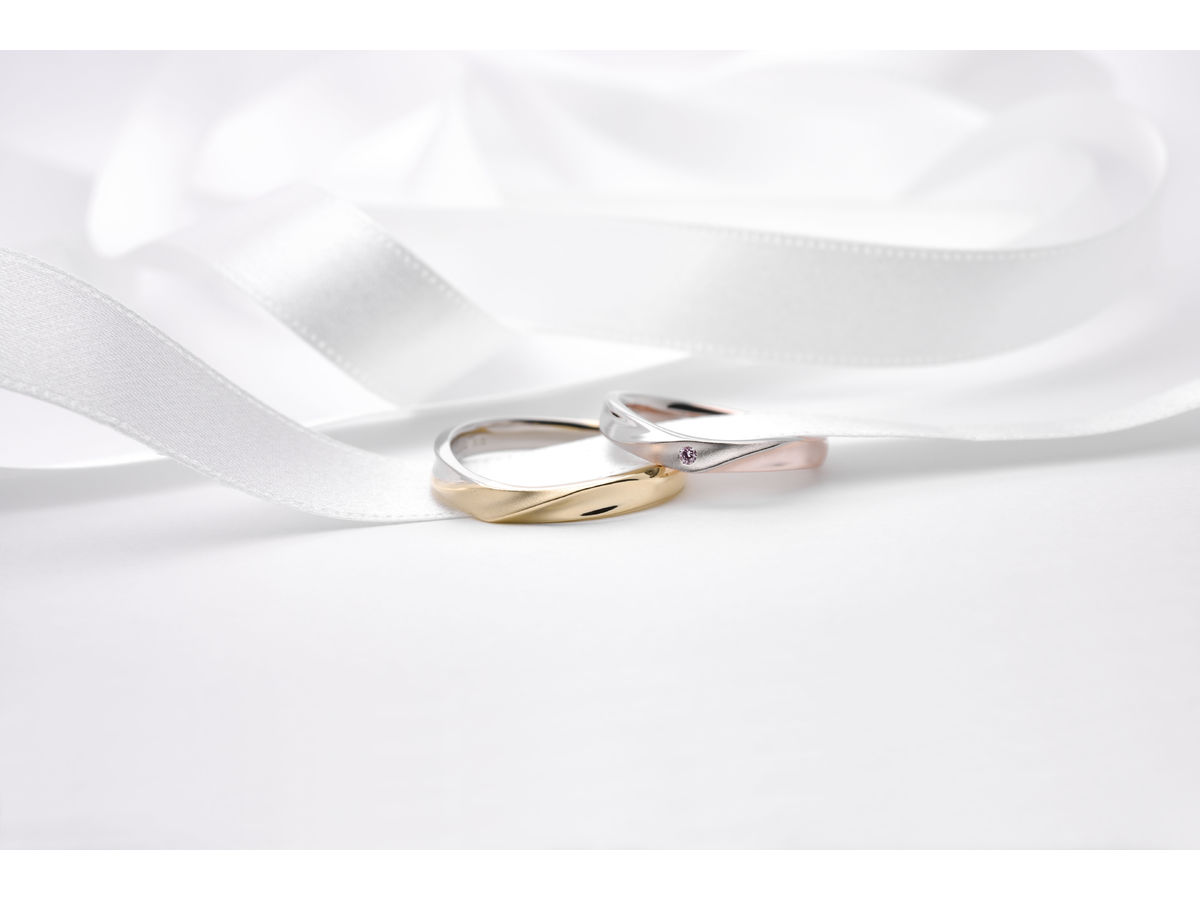 コンビネーションのふたひねりにピンクダイヤがポイントの手作り結婚指輪2020.05.24 2