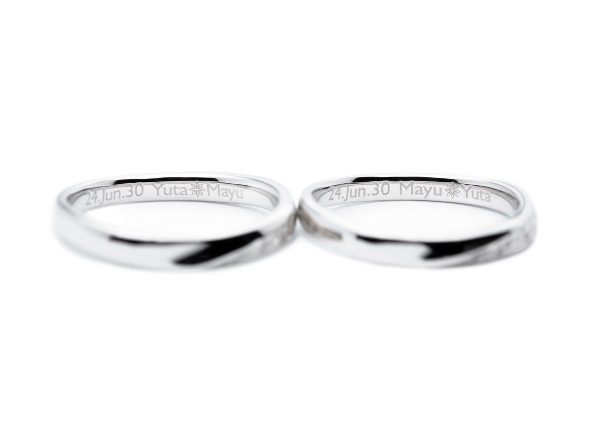 キラキラのハワイアン彫りに加工を施した手作り結婚指輪 2