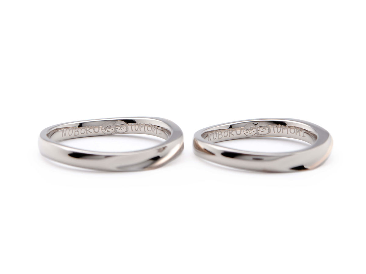 ホワイトゴールドにスターダスト加工の手作り結婚指輪 2