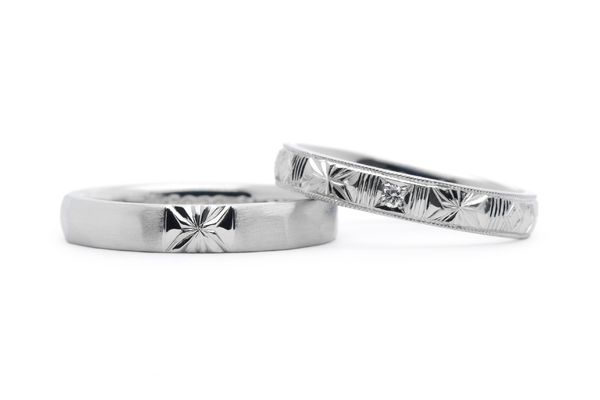 麻の葉模様をタガネ彫りした結婚指輪