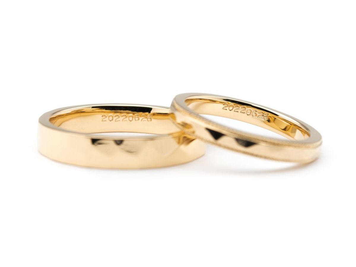 ハンマー加工とアンティークゴールドの手作り結婚指輪 2