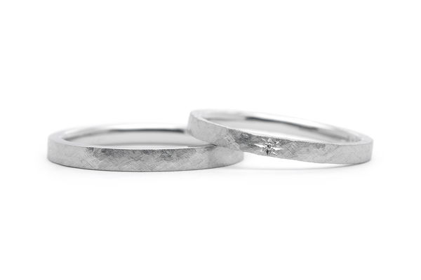 シンプルなアンティーク加工の手作り結婚指輪