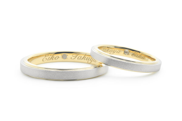 ゴールドとプラチナが重なっている手作り結婚指輪