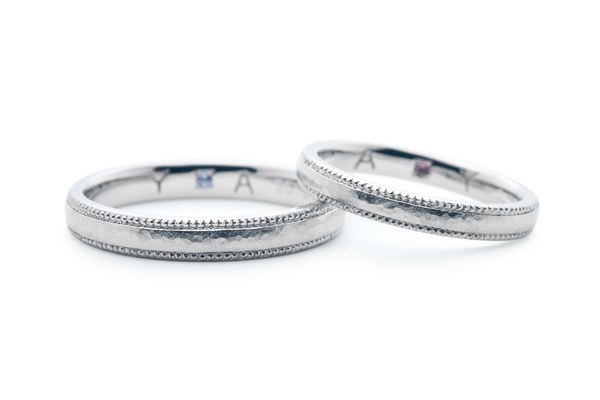 大きめのミルとアンティーク加工を施した手作り結婚指輪