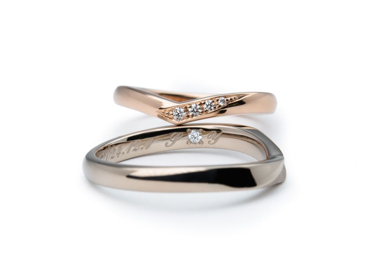 シャンパンゴールドとローズゴールドで作るV字シルエットの結婚指輪 2