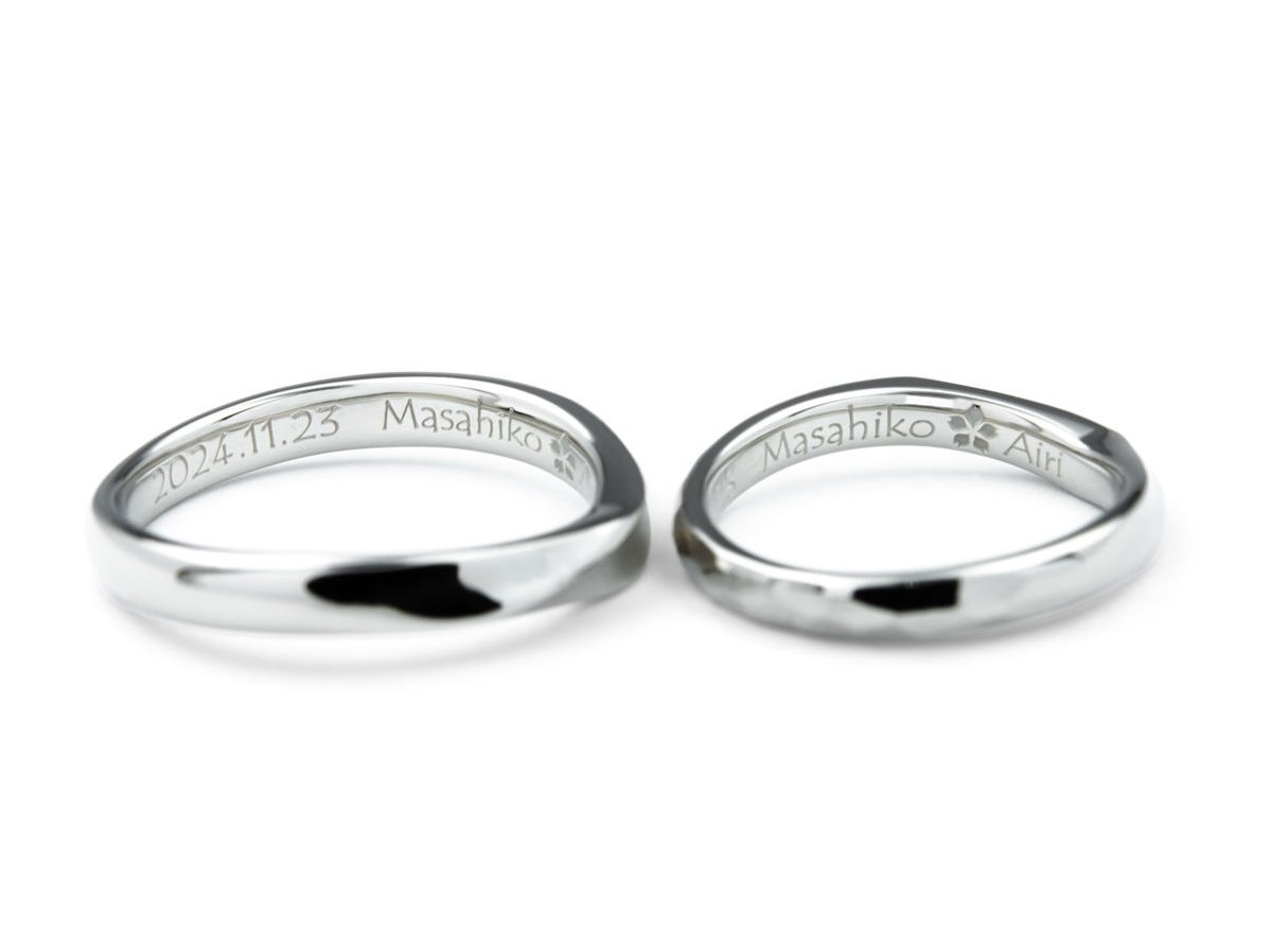 ホーニング加工とスターダスト加工を使ったV字ふたひねりの結婚指輪 2