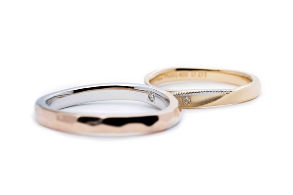 それぞれお好みのコンビネーションにツインダイヤを留めた結婚指輪