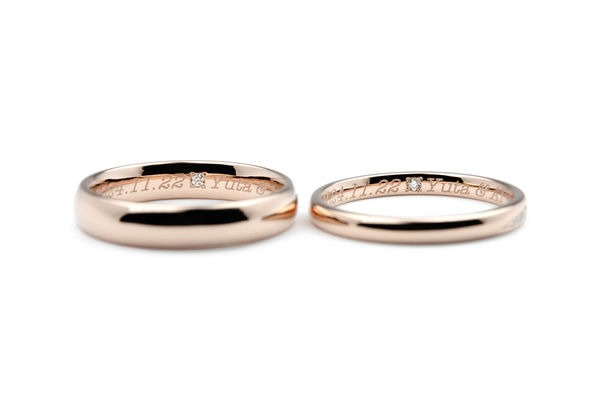 ローズゴールドにダイヤモンドの手作り結婚指輪