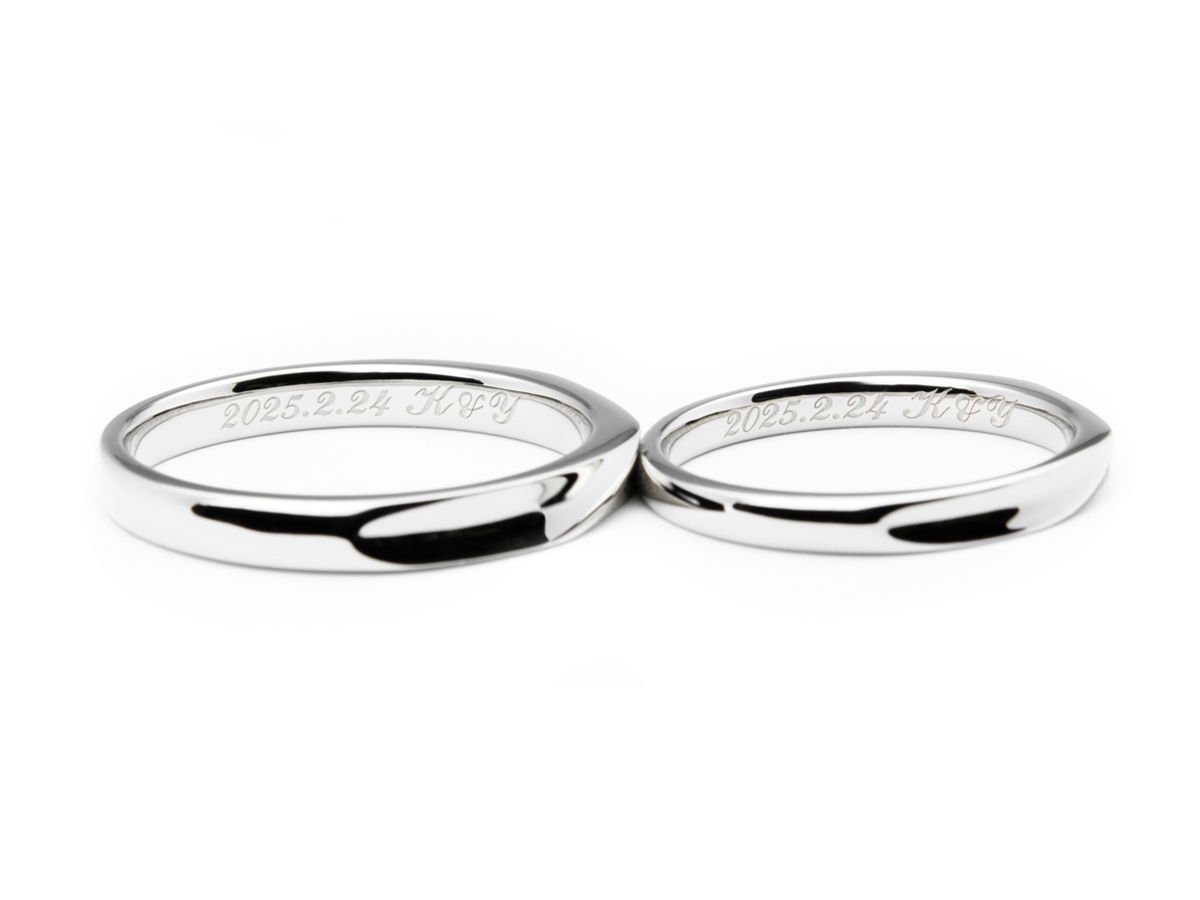 お揃いのシンプルなふたひねりの結婚指輪 2
