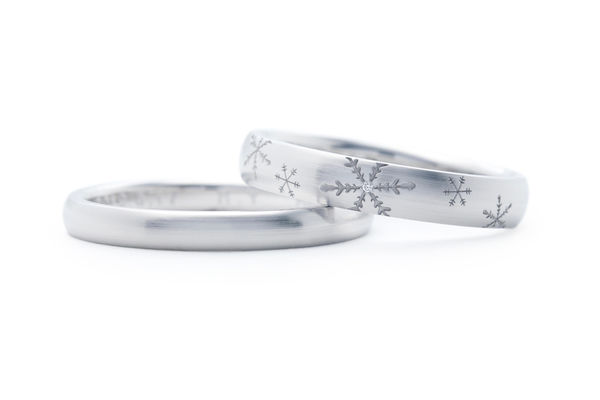 雪の結晶の手作り結婚指輪