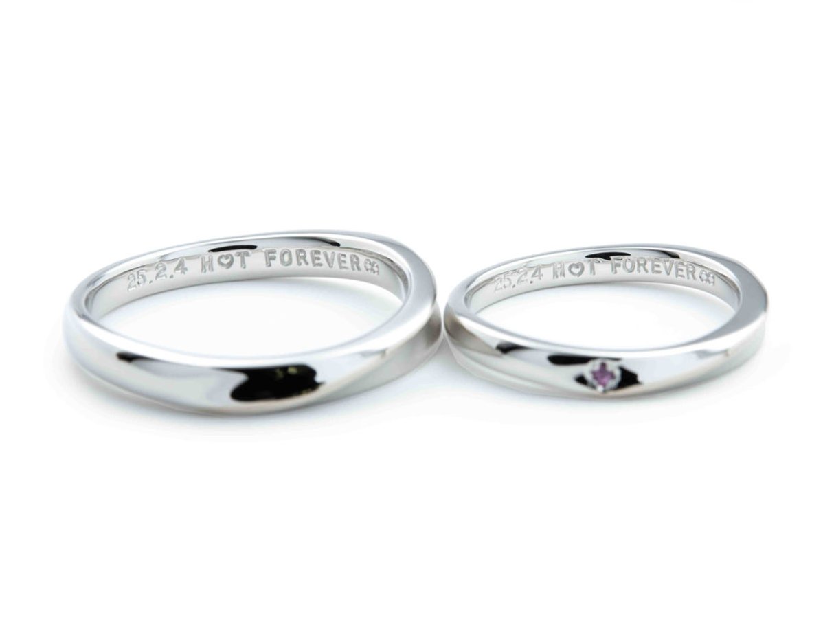 シャンパンゴールドのラインがおしゃれなふたひねりの結婚指輪 2