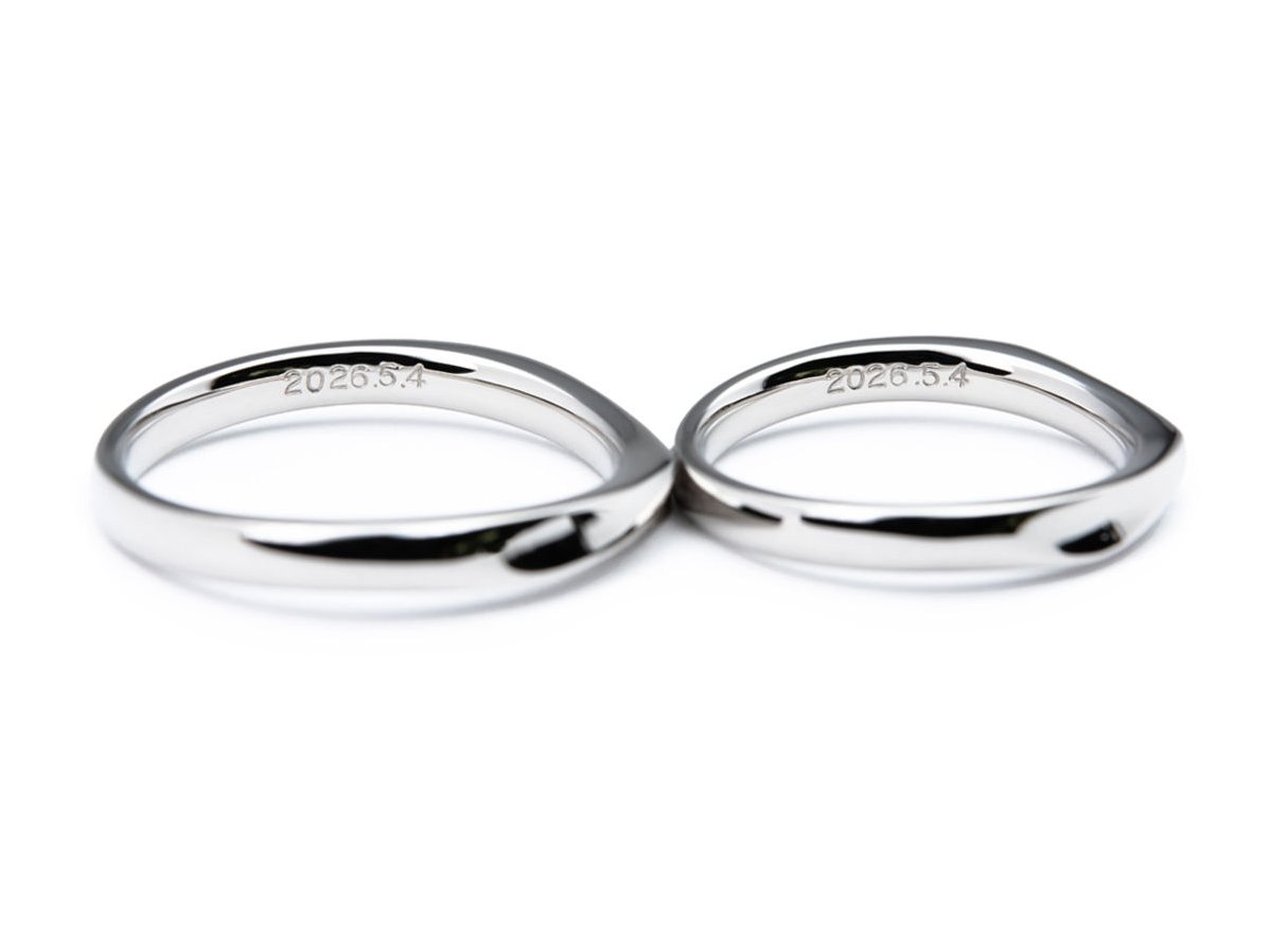 色とりどりのカラーダイヤが輝くふたひねりのオーダーメイド結婚指輪 2