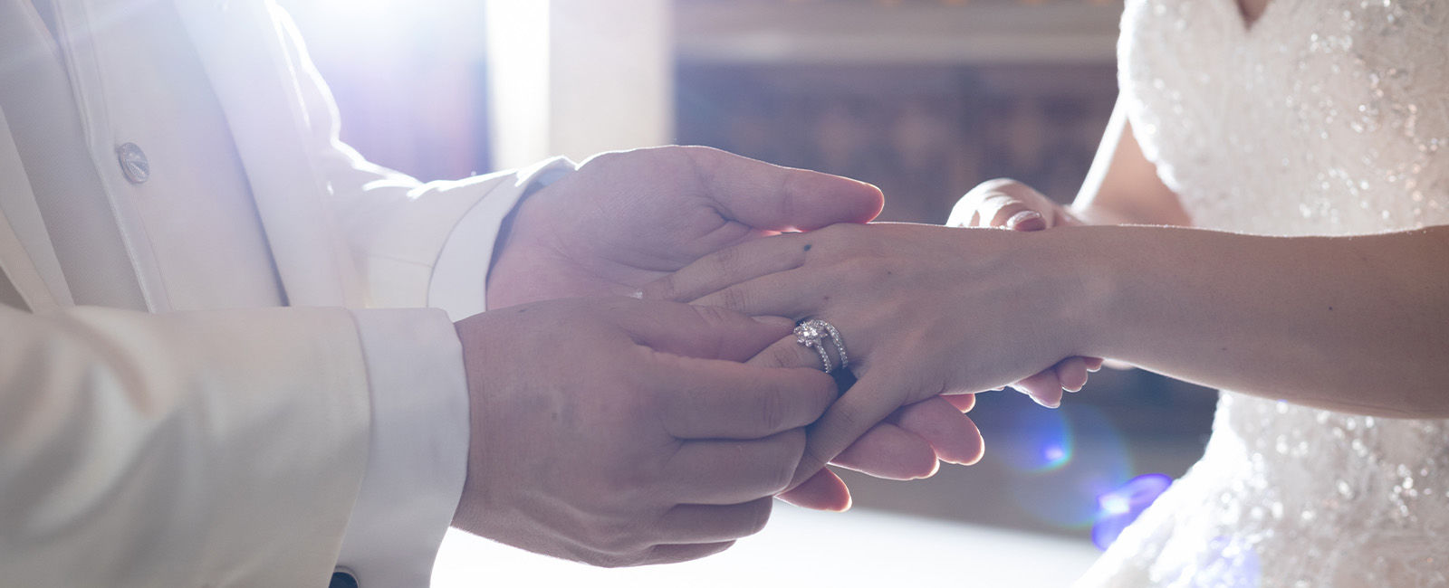 結婚式での指輪交換