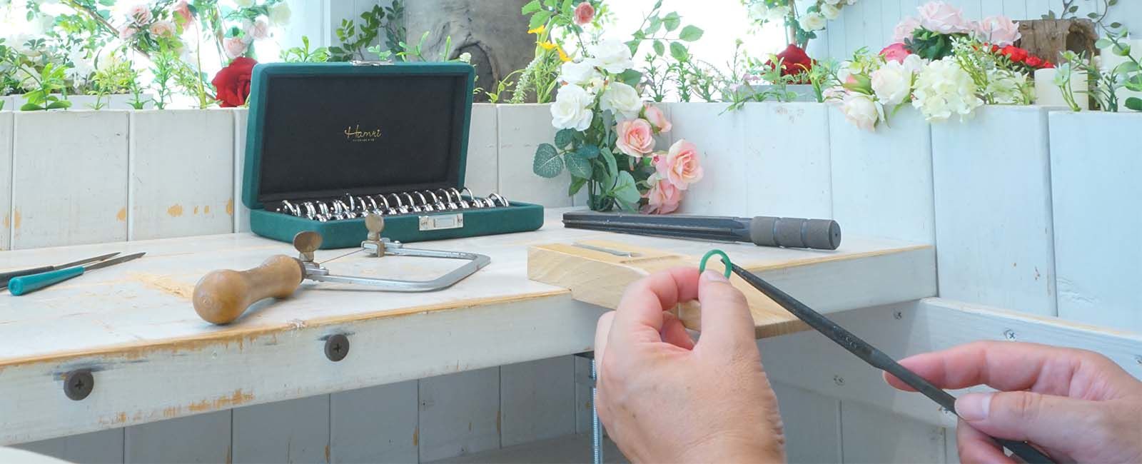 チューブワックスから指輪の原型を手作りする道具一式